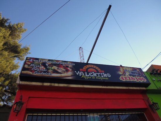 Valentino Pizzas Y Calzones